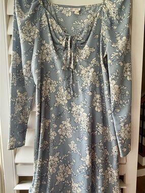 River Island Light Blue Floral Tie-Neck Dress